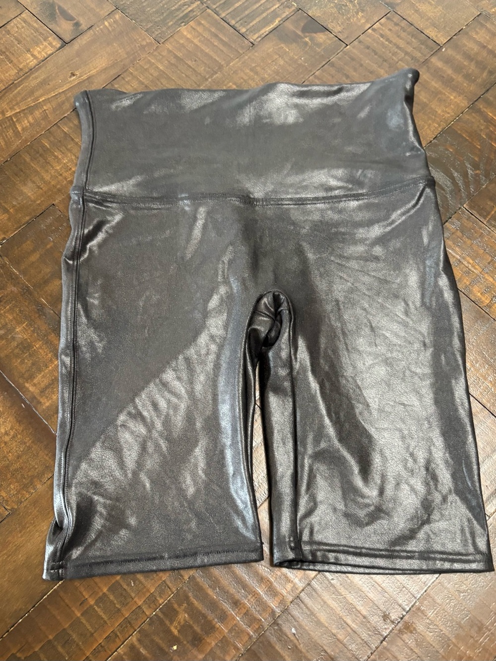 Spanx Faux Leather Medium Rise Bike Shorts  Black Metallic Gold  Shaping Size L
